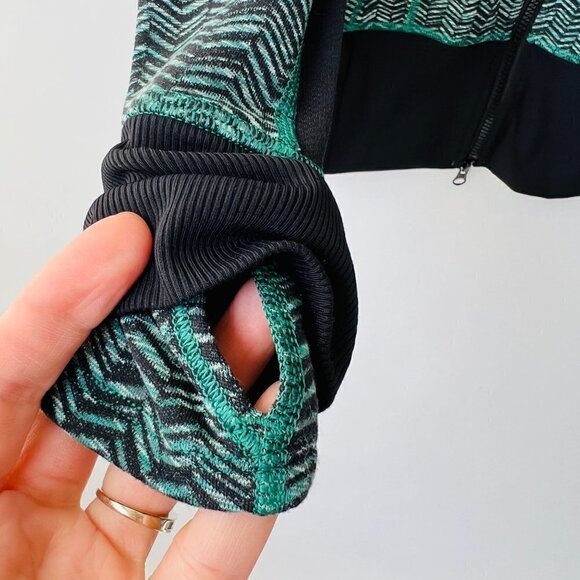 Lululemon Daily Practice Jacket, Irregular Spacebone green/black, Size 4 - Picture 8 of 10